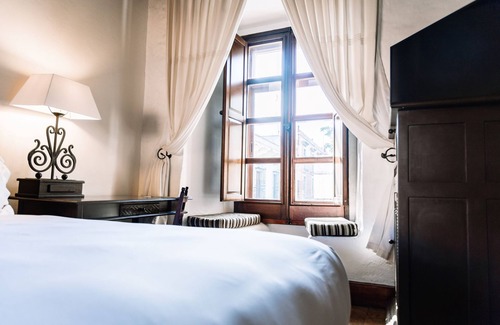 Centro Hotel | Discover Quinta Real Oaxaca: 4-Star Poolside Retreat