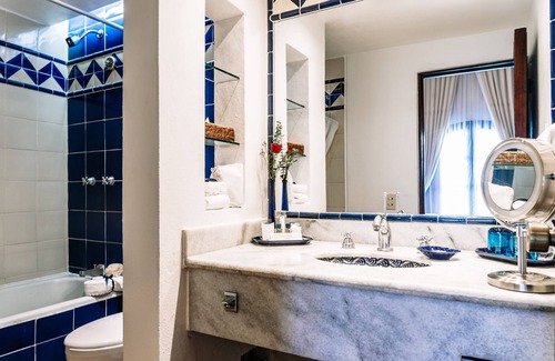 Centro Hotel | Discover Quinta Real Oaxaca: 4-Star Poolside Retreat