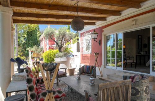Cerro do Mocho Villa | Discover Villa Oasis by CadenzaLux: Family-Friendly Retreat