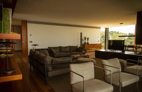 Bomfim House | Relax at Quinta Vale das Papas: 4-Star Oceanfront Retreat