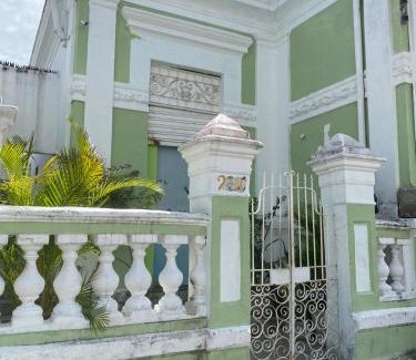 Santo Amaro House | Pet-Friendly Quintal293: Guest Rated 9.8/10 for Families