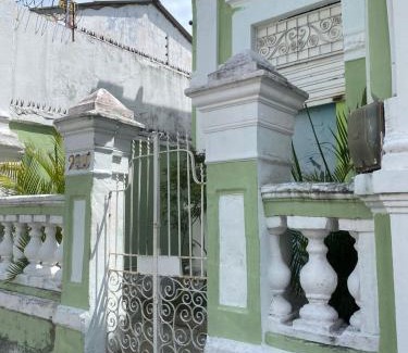 Santo Amaro House | Pet-Friendly Quintal293: Guest Rated 9.8/10 for Families