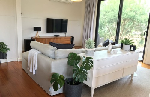 St. Andrews Beach House | Cozy Beach Shack with Ocean View & Spa Amenities