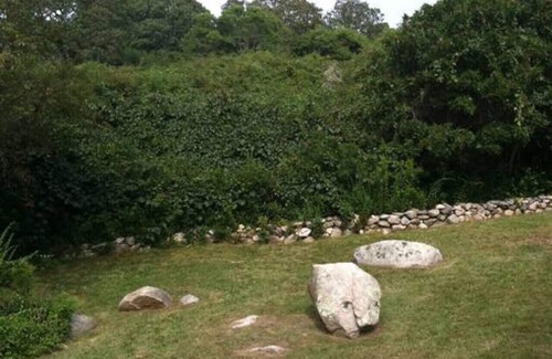 Chilmark House | Idyllic Chilmark Retreat - Family-Friendly with Kitchen Access