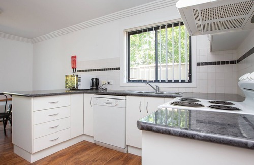 North Tamworth House | Quintet 3 - Value & location