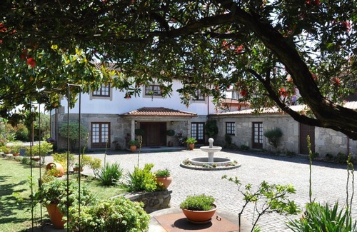 Vila Verde Bed & Breakfast | Discover Quintinha d´Avó: Oceanfront Escape with Pool