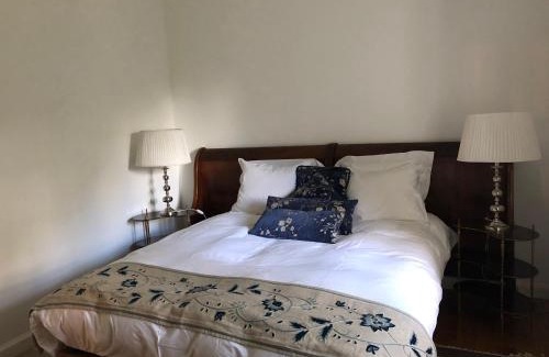Camacha Villa | Highly Rated Quintinha de Palmyra: Pet-Friendly Retreat