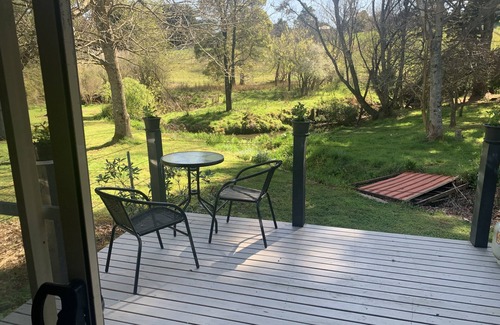 Robertson House | Unique 1-Bed Retreat with Family & Pet-Friendly Amenities