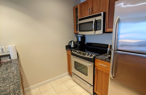 West End Apartment | Cozy 1 Bd Apt Near MGH, MIT & Harvard - Pet Friendly!