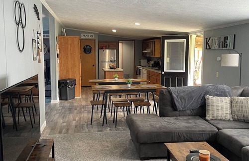 Pickerington House | Quite, private 4 bed room 2 full bath home located in Newark oh. Sleeps 12.