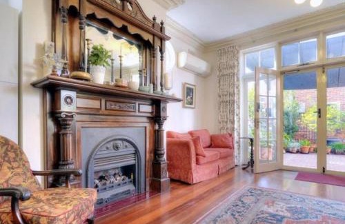 Perth House | Quite rooms in a quite street in Perth City