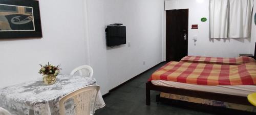 Centro Apartment | Central Quitinete Steps from the Beach, Rated 9.4/10