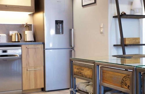 Bourg-de-Thizy Cottage | Top-Rated Quito Stay at Château de LaForest with Breakfast