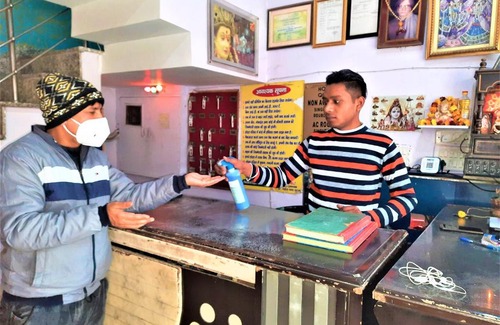 Ghaziabad Hotel | Convenient Quizz Hotel: Steps from Ghaziabad Railway Station