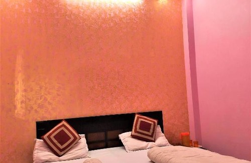 Ghaziabad Hotel | Convenient Quizz Hotel: Steps from Ghaziabad Railway Station