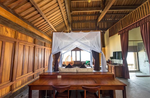 Thach Ha Hotel | Family-Friendly Quynh Vien Resort with Pool & Dining Options