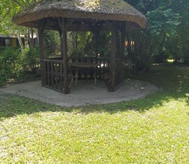 Rabaszentmihaly Apartment | Rába Part Apartman: Top-Rated Pet-Friendly Oceanfront Retreat
