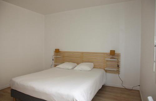 Pont Rousseau Apartment | Top-Rated Résid'Spa Loire & Sèvre - Oceanfront Retreat