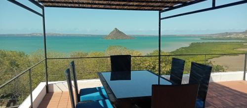 Antsiranana Villa | Guest Rated: Résidence ÉBÈNE - 3 Villas with Oceanfront Pool
