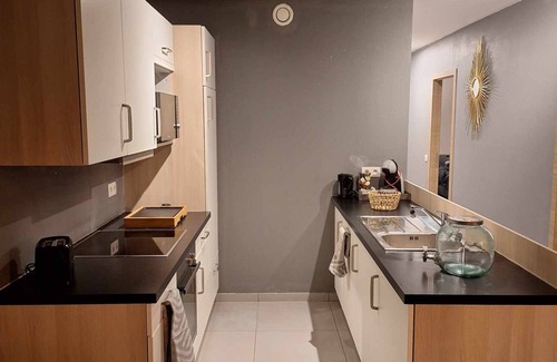 Huy Apartment | Relax at Résidence Angelo: Spa and Hot Tub Retreat