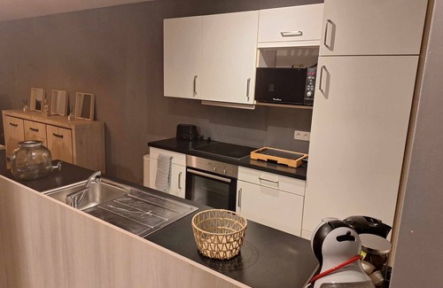 Huy Apartment | Relax at Résidence Angelo: Spa and Hot Tub Retreat
