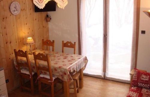Valloire Apartment | Family-Friendly Résidence Appartement La Poya for 4 Guests
