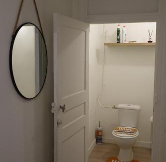 Pont-Saint-Esprit Apartment | Historic Résidence Arceaux: Family-Friendly in City Center