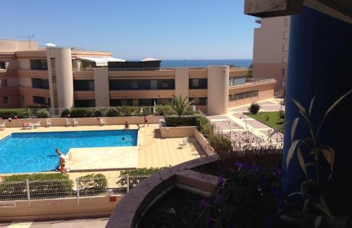 Sete Apartment | Inviting Residence with Pool & Ocean View for Memorable Stays