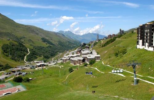 Reberty Apartment | Discover Azureva Les Menuires: Family-Friendly Getaway