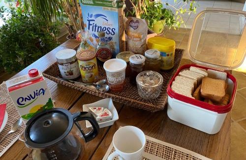 Creuzier-le-Vieux Bed & Breakfast | Family-Friendly Résidence Beausoleil with High Guest Ratings