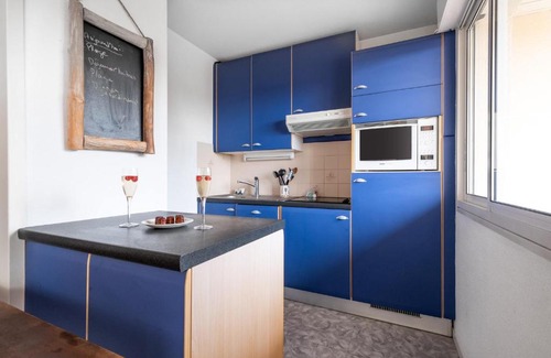 Arcachon Apartment | Discover Résidence Belle Vue: Oceanfront Getaway Awaits