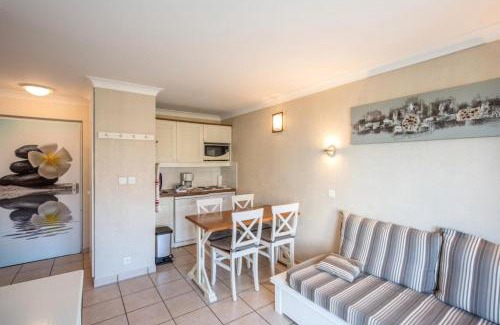 Lacanau-Ocean Apartment | Pet-Friendly Résidence Bleu Marine with Pool & Family Amenities