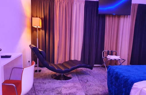 Thies Apartment | Relax at Résidence Blue Hôtel: Pool & Family-Friendly Stay