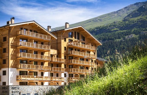 Les Boisses Apartment | Oceanfront Retreat at Résidence Club MMV L'Altaviva