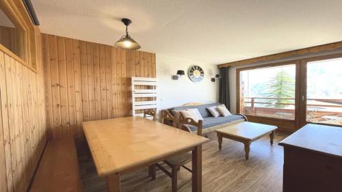Puy-Saint-Vincent Apartment | Family-Friendly Résidence Dame Blanche with Pool Access