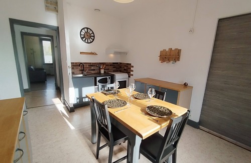 Murol Apartment | Family-Friendly Résidence de Michèle with Garden and Parking