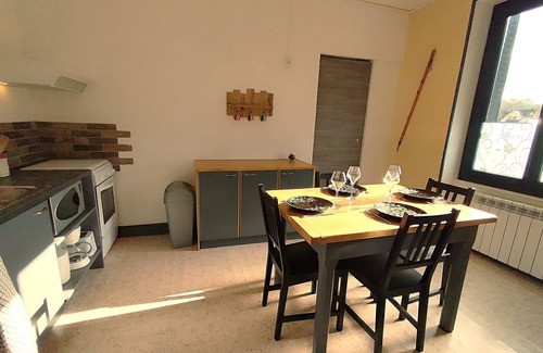 Murol Apartment | Family-Friendly Résidence de Michèle with Garden and Parking