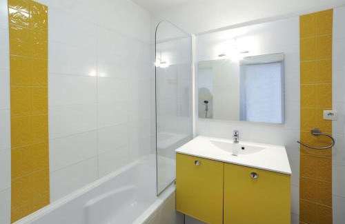 Palavas-les-Flots Apartment | Family-Friendly Oceanfront Stay at Résidence de Tourisme l'Albatros