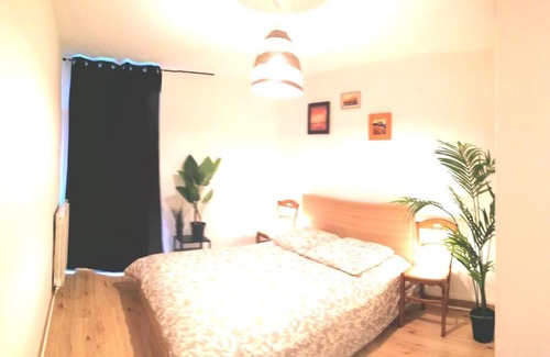 Santy - La Plaine Apartment | Pet-Friendly Retreat at Résidence du parc des Tilleuls