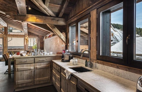 Le Praz Ski Chalet | Family-Friendly Chalets at Résidence Etagne for 13 Guests