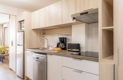 Saint-Mandrier-sur-Mer House | Discover Résidence Pierre & Vacances Saint-Mandrier Retreat