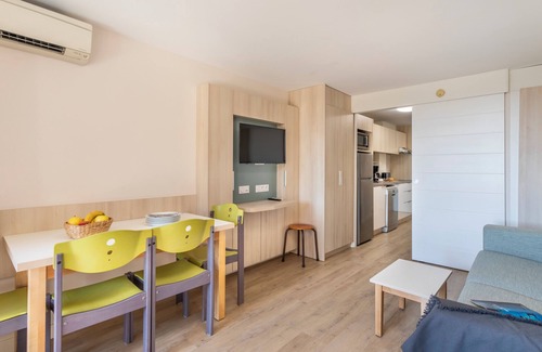 Saint-Mandrier-sur-Mer House | Discover Résidence Pierre & Vacances Saint-Mandrier Retreat