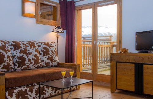 Bellentre Apartment | Relaxing Oceanfront Retreat at Résidence Goélia Les Chalets
