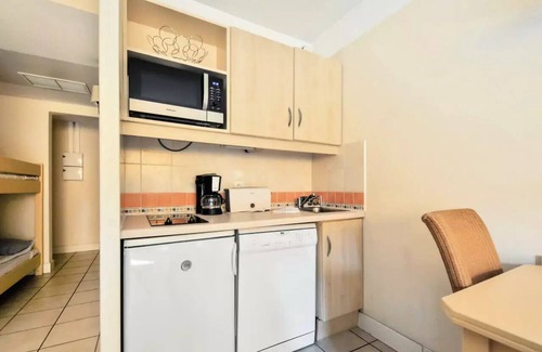 Saint-Laurent-du-Var Apartment | Comfortable Studio at Résidence Héliotel Marine - Oceanfront Stay