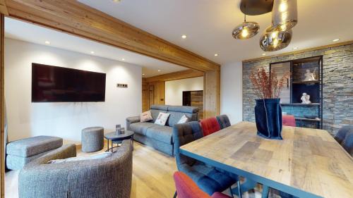 Montchavin Apartment | Explore Résidence Hôtelière Bellecôte: 4-Star Oceanfront Retreat