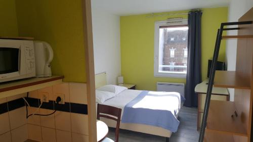 Margny-les-Compiegne Apartment | Discover Family-Friendly Stay at Résidence Hôtelière Poincaré