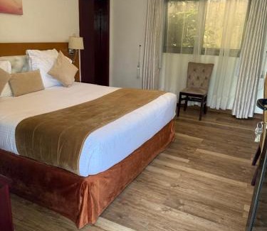 Libreville Bed & Breakfast | Oceanfront Escape at Résidence Hôtelière Océane