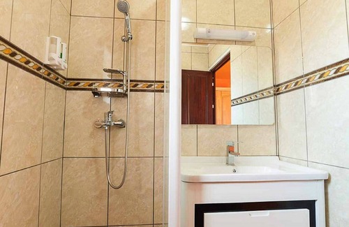 Cilaos House | Highly Rated Résidence Hôtelière Otroiza with Family Amenities