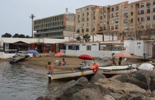 Sidi Fredj Apartment | Family-Friendly Stay at Résidence Hadji for Memorable Getaways
