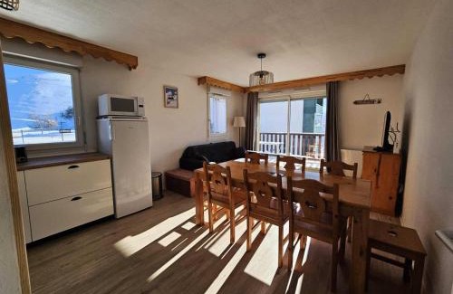 Peyragudes Apartment | Ideal Résidence Hauts De Peyragudes for Family Getaways